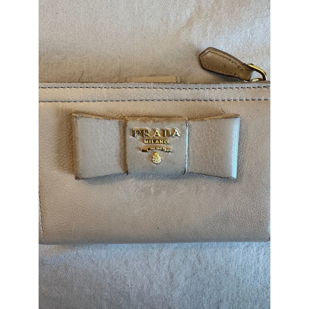 Prada Leather Wallet Bow Authentic Zip Around Coin Purse Original Box - Picture 2 of 13